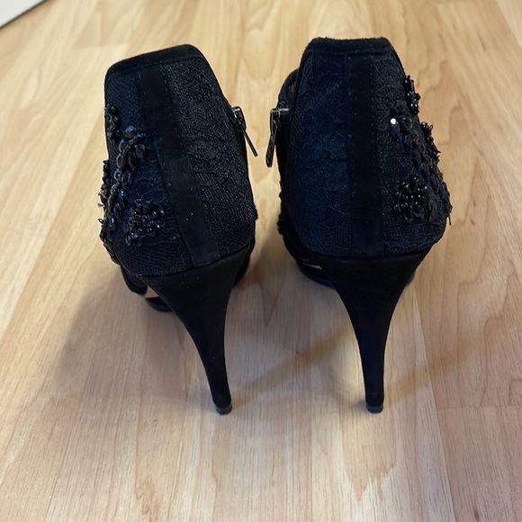 Bcbg black lace stilettos zip  up platform beads suede - Picture 5 of 5